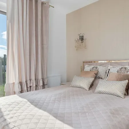 Ekskluzywny Blisko Morza Z Ogrodkiem I Klimatyzacja By Renters Prestige Jastrzębia Góra