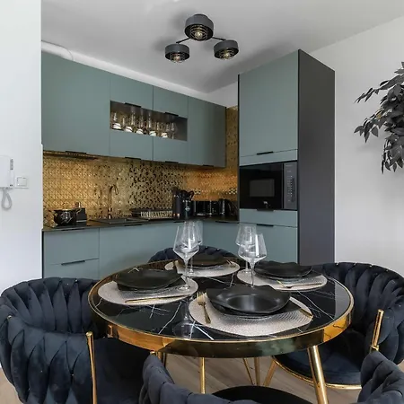 Ekskluzywny Blisko Morza Z Ogrodkiem I Klimatyzacja By Renters Prestige Jastrzębia Góra