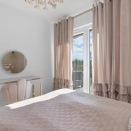 Ekskluzywny Blisko Morza Z Ogrodkiem I Klimatyzacja By Renters Prestige Jastrzębia Góra
